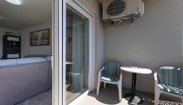 Kastel Stari Sunny Downtown Apartment with Terrace - One Bedroom Apartment with Terrace