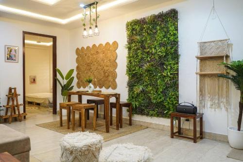 Tropical 3BHK Gem near Dhan Mill in New Delhi