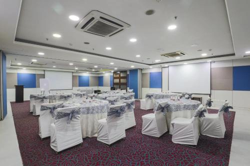 Bluestone Nehru Place by The Cosy Hotels in New Delhi