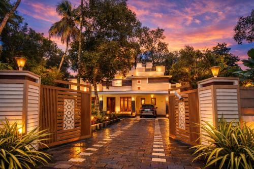 PATHIRAMANAL Service Villas in Alleppey