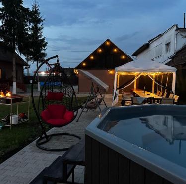 Harmony Guest House in Siculeni