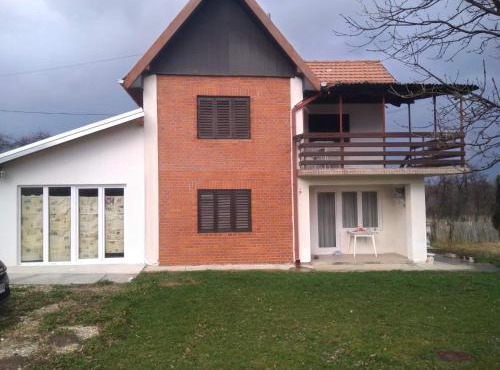 Kuca na 5 minuta od centra Arandjelovca in Mladenovac