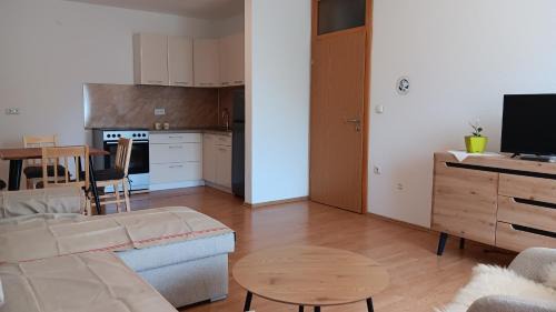 Una Relax Apartment - Naturally Cool - North-Facing - Near the River in Bosanska Krupa