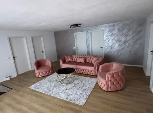 Casa din Frasin in Poiana Marului