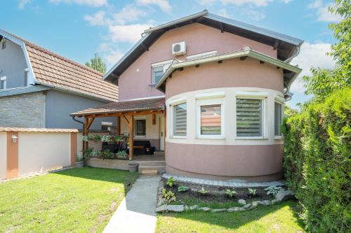 Quiet Corner - FREE PARKING in Novi Sad