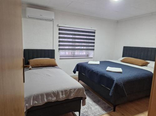 "BIJELA" Apartments with AC, outdoor fireplace and terrace in Jablanica