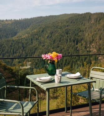 Cabana cu vedere spectaculoasa din pat - Apuseni Air Soare in Horea