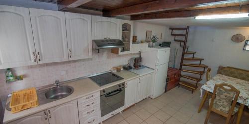House Jasna Punta Kriza