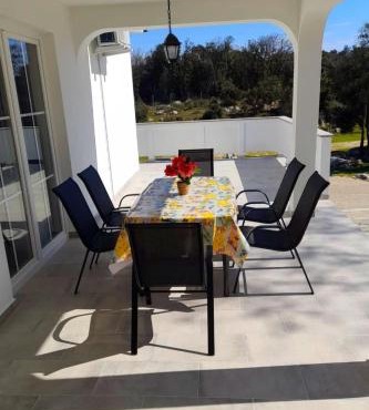 Holiday Home in Kampor mit Privatparkplatz by Interhome