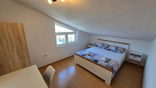 Small Northside Apartment in Split