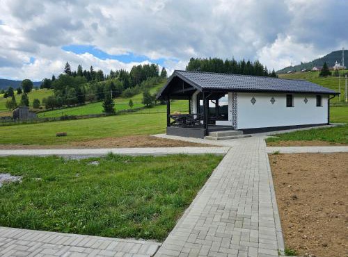 Lemont in Iacobeni