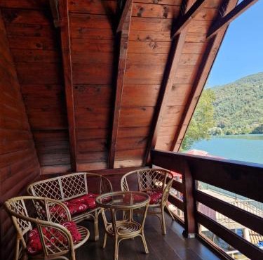 Lake Cottage in Zelinje