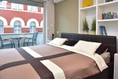 2BDR Apt with Cathedral View - Excellent Location in Sarajevo