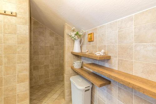 Bahor Heritage Stay & Jacuzzi - Happy Rentals in Crnomelj