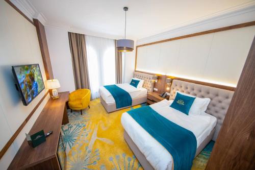 Grand Hotel Belushi in Boge