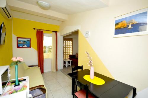 Apartment Okrug Donji 13732a