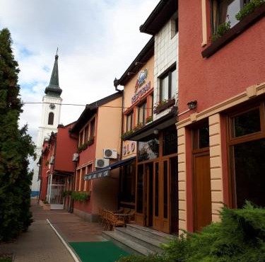 Business Club Selenča in Bač