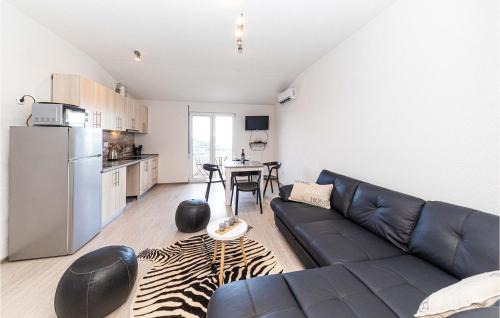 Lovely Apartment In Kastel Luksic With Wifi in Kaštela